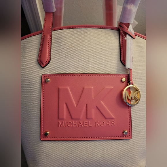 Michael Kors Kimber Purse/Tote Bag in Tea Rose - Picture 10 of 12